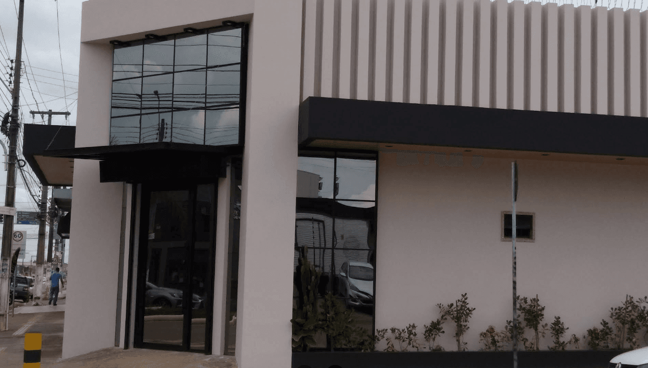 Fachada da clínica CMOI